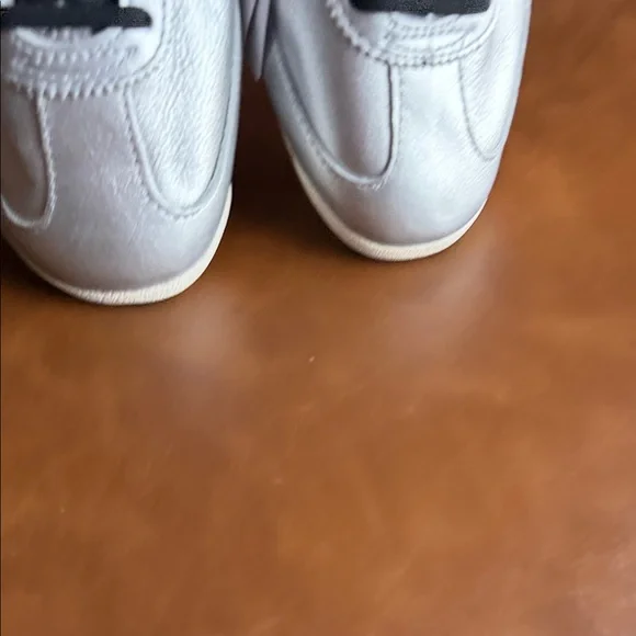 Adidas WOMENS Metallic Silver and Black Sneakers, size 8.5 - Picture 6 of 6